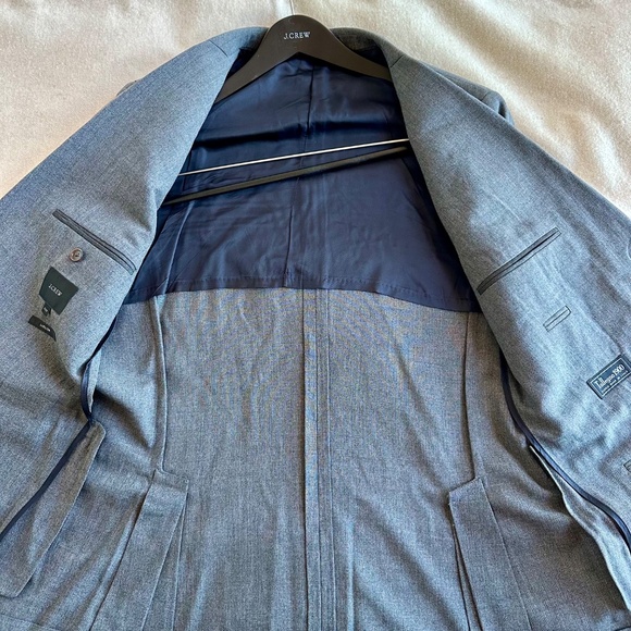 J. Crew light grey Ludlow traveler suit in tropical wool, size 38S - Picture 6 of 15